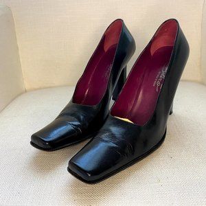 Italian leather pumps size 38 MINT